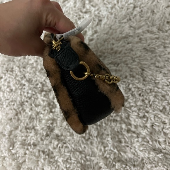 Authentic Coach - Picture 4 of 5